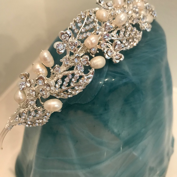 Freshwater Pearl and Rhinestone Tiara/Headband/Bride/Special Occasion - Picture 2 of 3